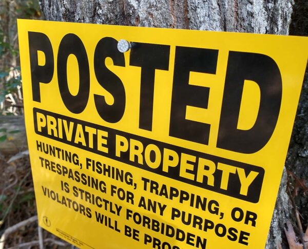 Posted sign yellw